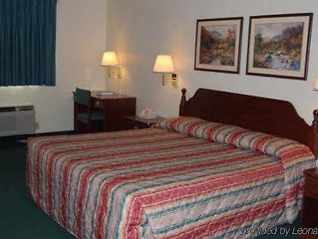 Brookshire Inn & Suites Pikeville Room photo